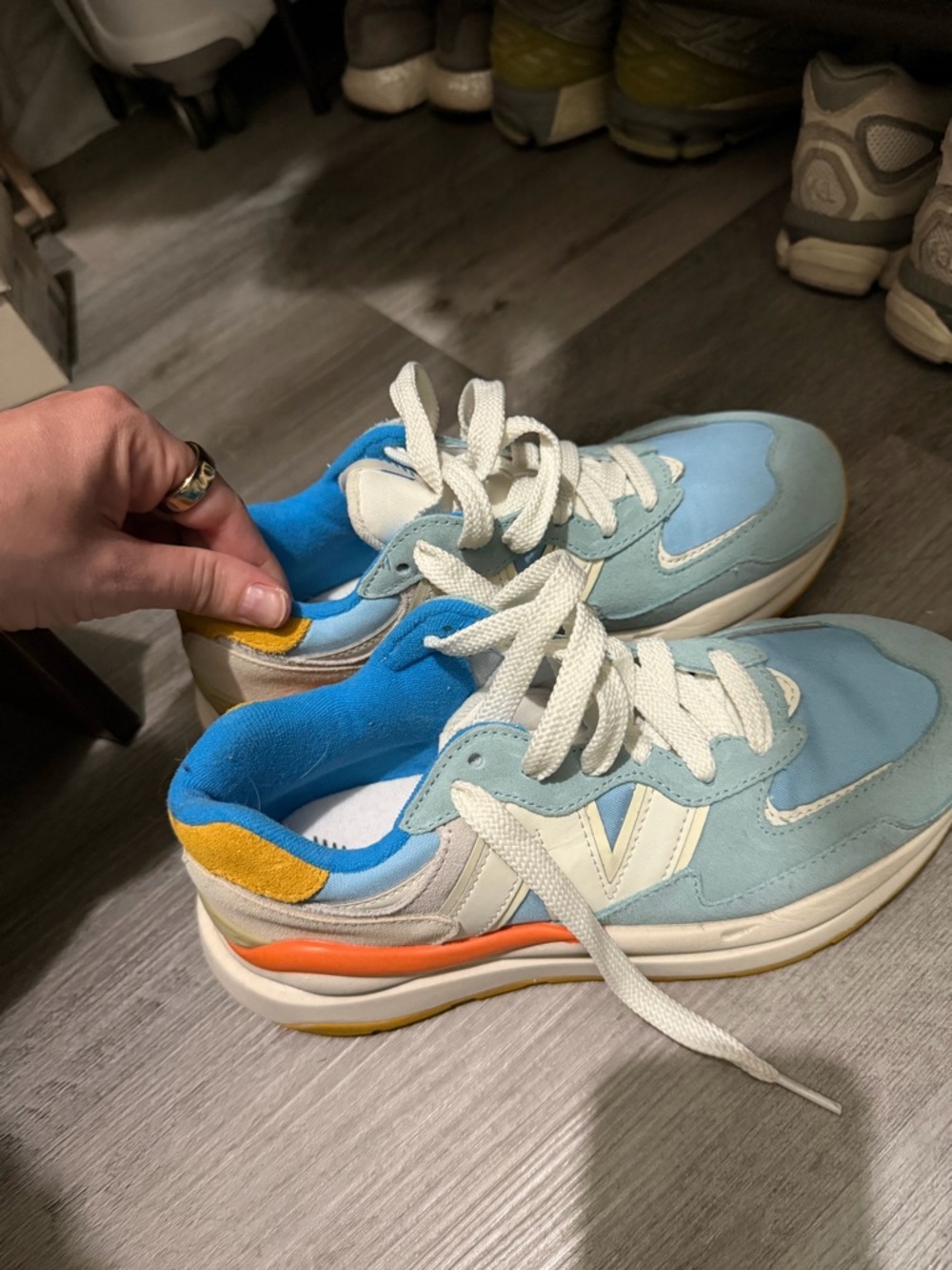 New Balance Light Blue, White & Bright Blue Retro Runner
